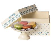 Maileg_macaron_cake_plate_doily