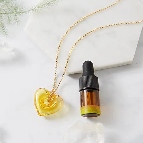 Heart aromatherapy necklace- amber