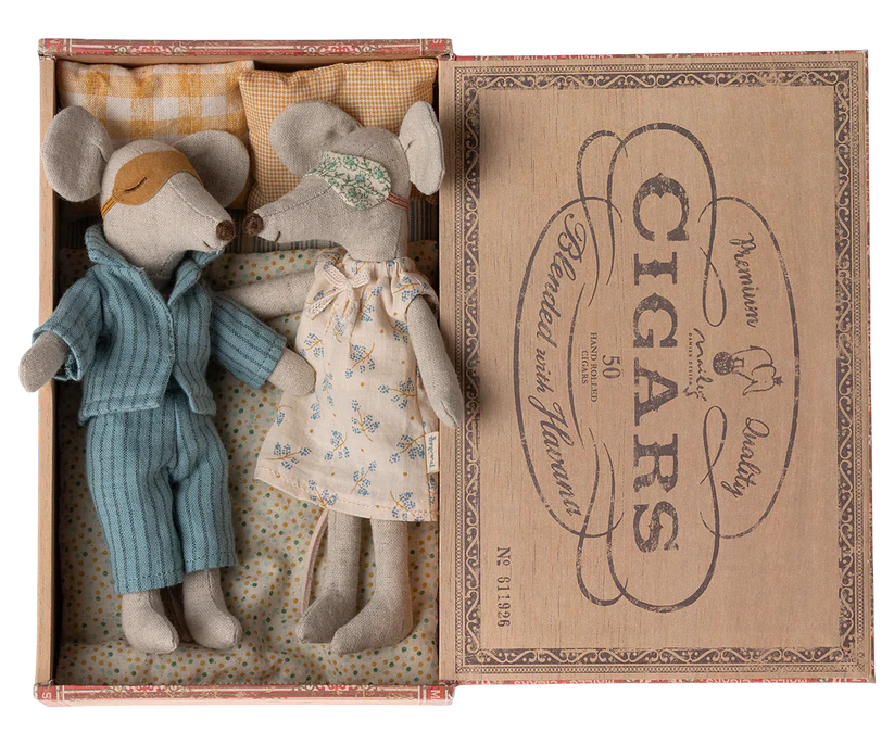 Mum and Dad Mice in Cigar box