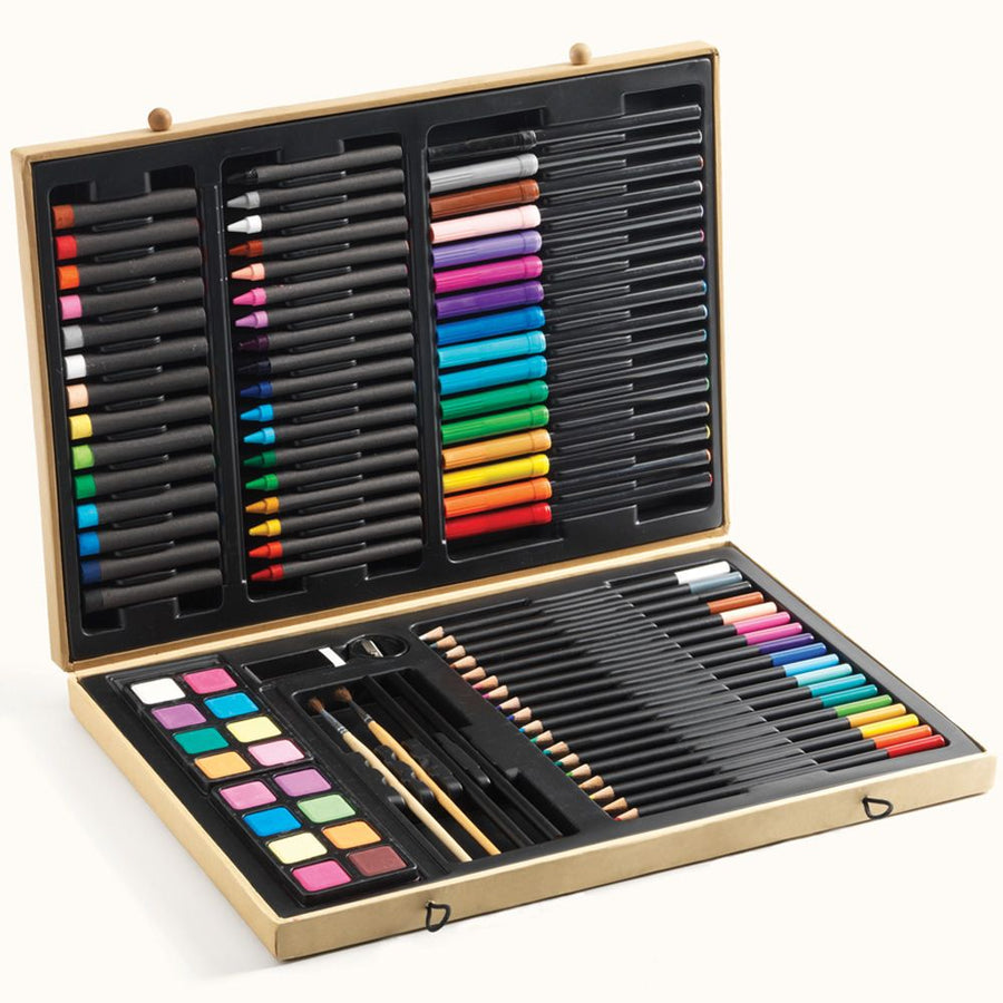 Big-box-of-colours-at-Ottie-and-the-Bea